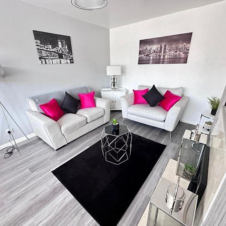 That'S Amore House In Sandbach Free Parking Екстериор снимка